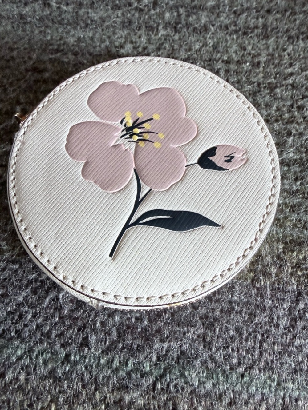 kate spade Round White Textured Coin Pouch with Gold Logo
